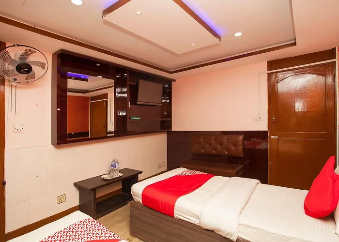 Oyo 809 Shree Guru Annex 2 Hotel *